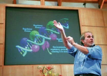 Bruce Lipton e a desconstrução do controle biológico pelo DNA